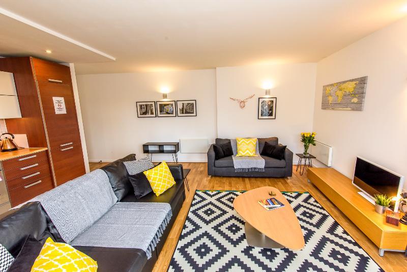 Approved Serviced Apartments Skyline Manchester Exteriör bild