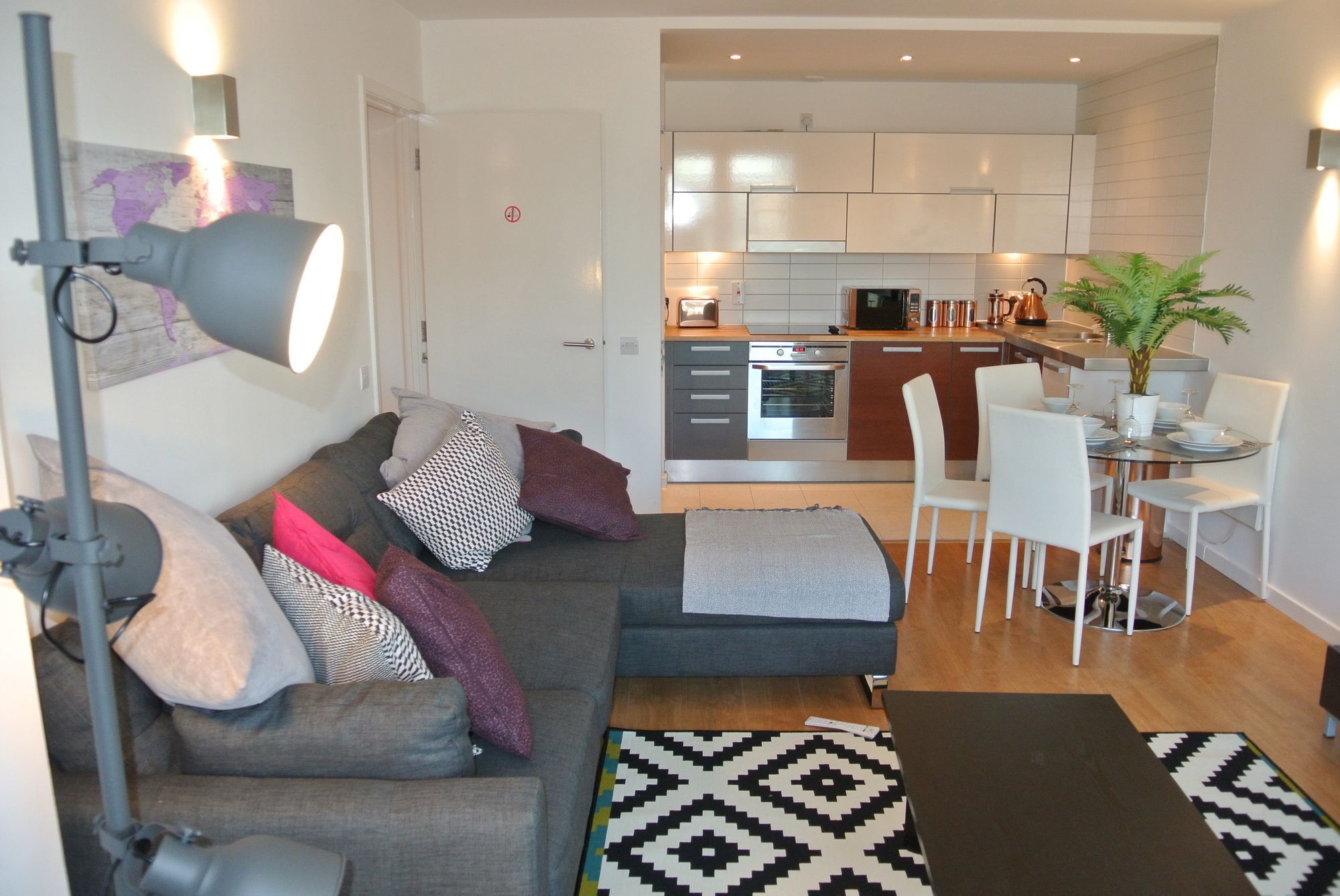 Approved Serviced Apartments Skyline Manchester Exteriör bild